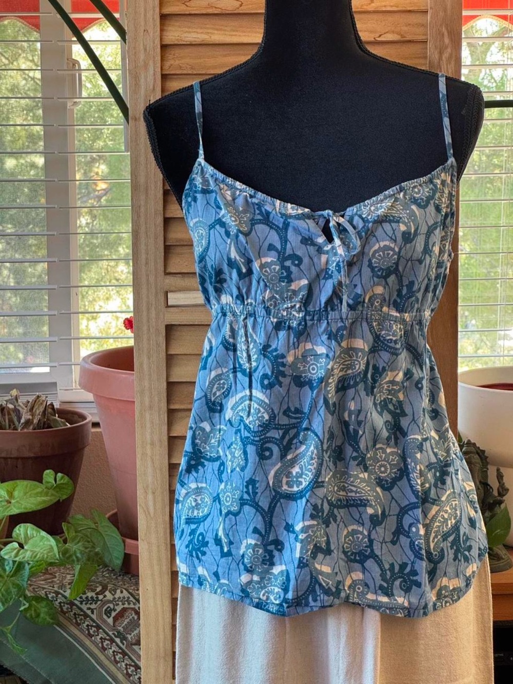 Stamp 10 100% cotton blue and white paisley print tank top